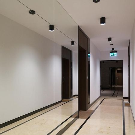 Exclusive 2Br! Apartment In Center +Netflix +Gym 바르샤바 외부 사진
