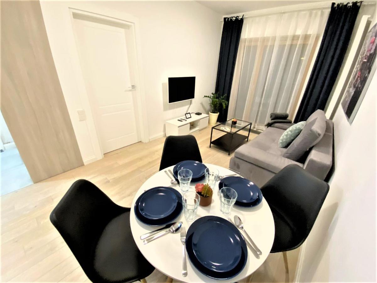 Exclusive 2Br! Apartment In Center +Netflix +Gym 바르샤바 외부 사진