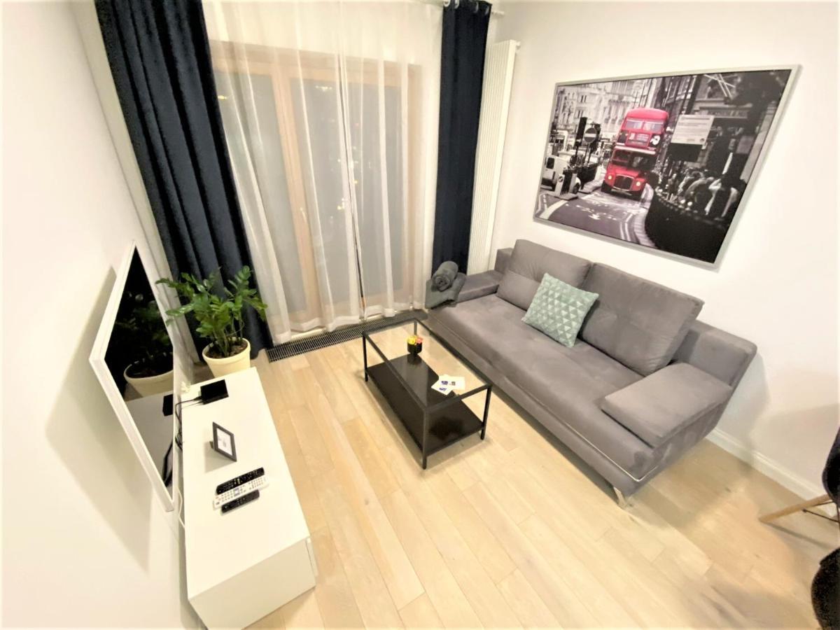 Exclusive 2Br! Apartment In Center +Netflix +Gym 바르샤바 외부 사진