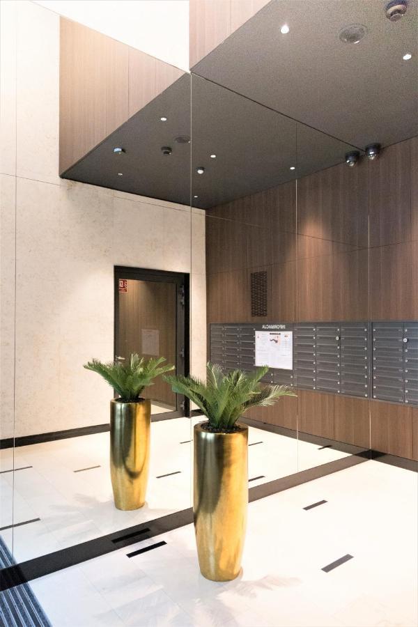 Exclusive 2Br! Apartment In Center +Netflix +Gym 바르샤바 외부 사진