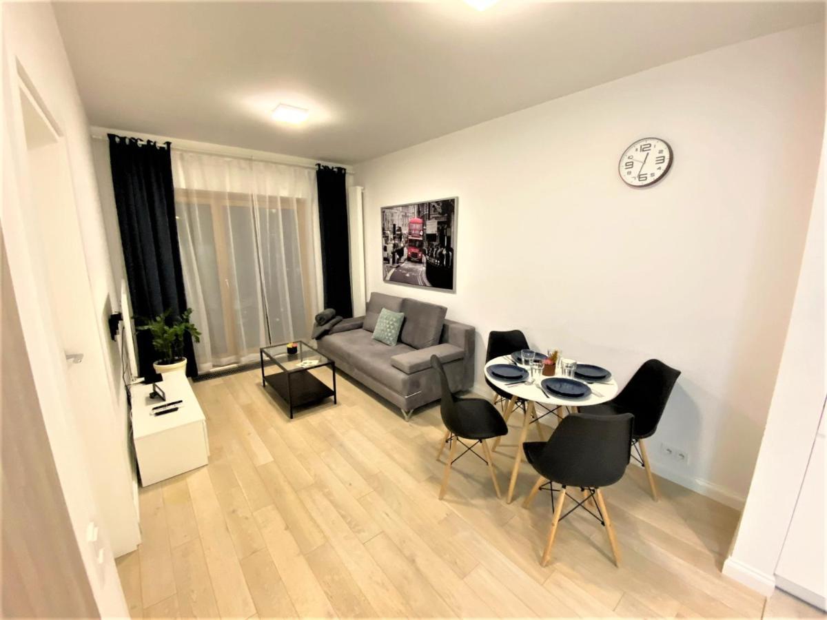 Exclusive 2Br! Apartment In Center +Netflix +Gym 바르샤바 외부 사진